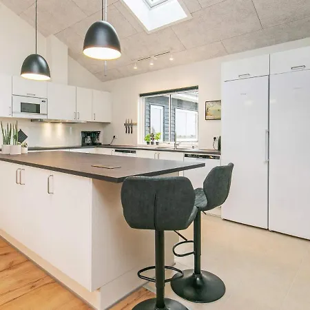 18 Person In Holiday home *